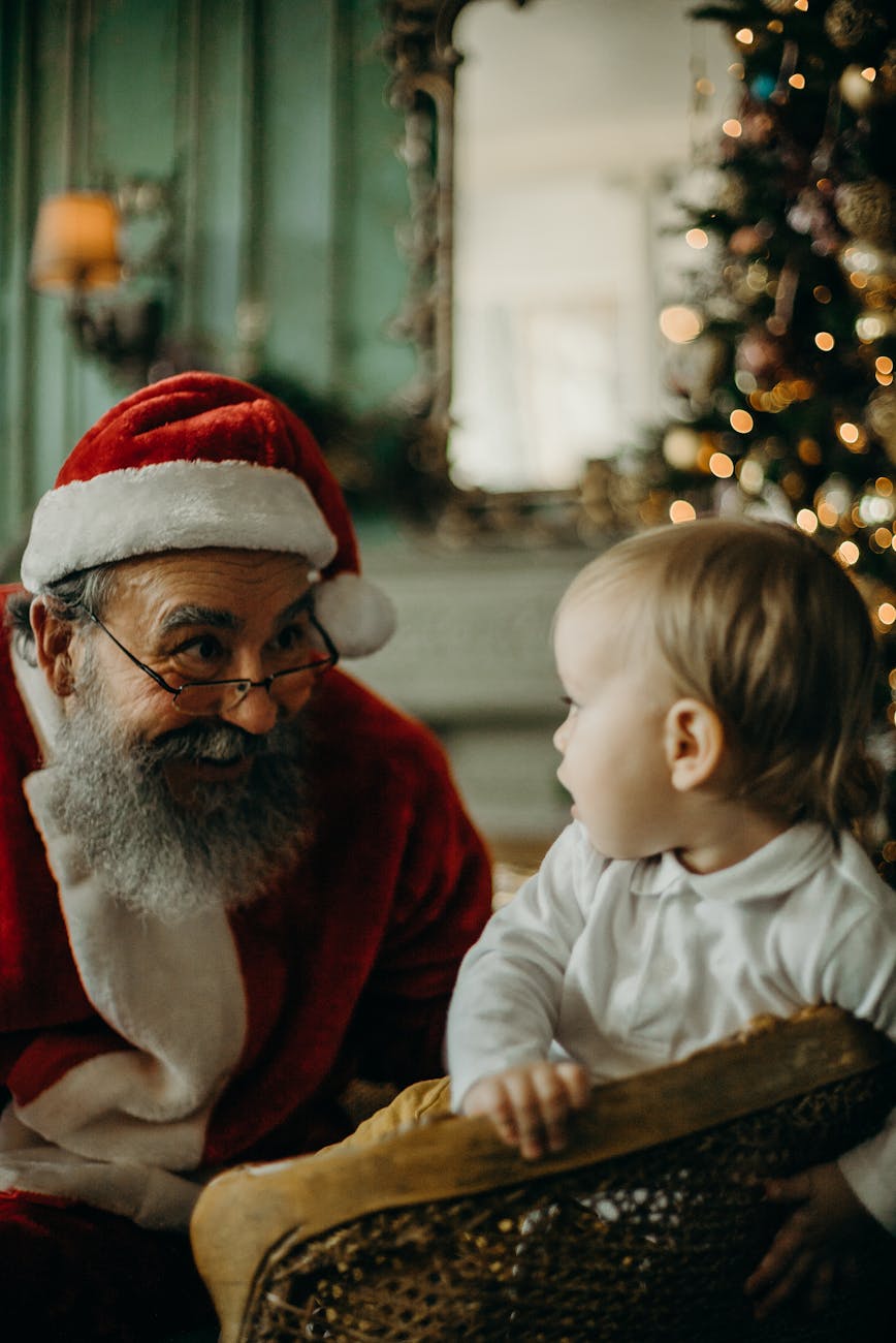 Santa vs Tooth Fairy: What’s the “Right” Age to Tell Kids the&nbsp;Truth?