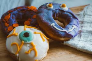 25 Spooky & Fun Halloween Food Ideas Kids & Adults Will Love